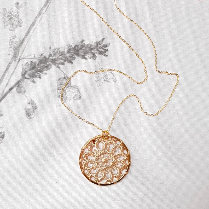 Dreams. Necklace Mocha.