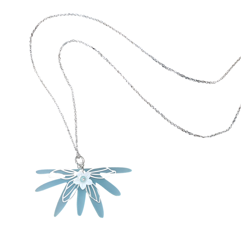 Sea Breeze With Flower Necklace